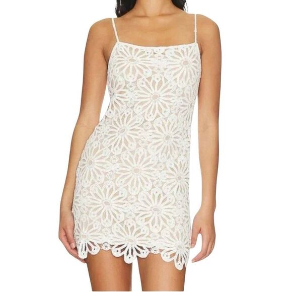 NWT Steve Madden Optic White Crochet Daisy Mini Dress - Picture 1 of 7